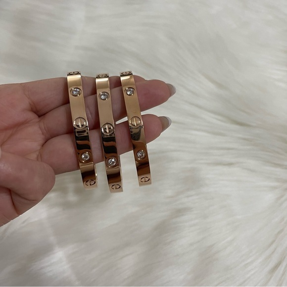 Love Screw Bracelet with Screwdriver in Rose Gold with Stones - Picture 2 of 5